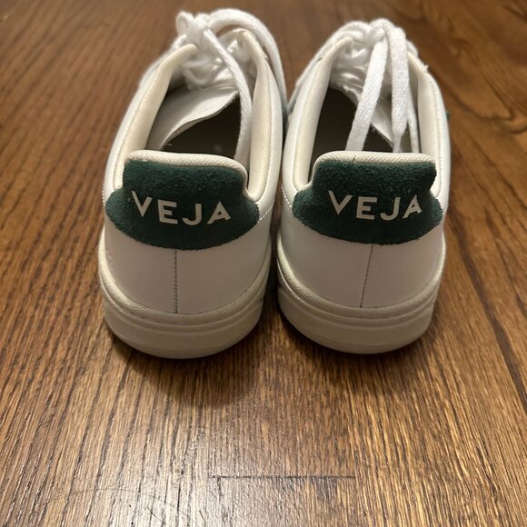Veja V-12 Sneaker in Extra-White & Cyprus - Picture 4 of 8